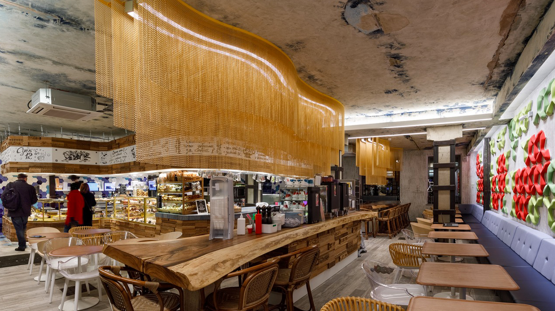 plafond en chaîne à maillons aluminium anodisés architecture et design www.plafondmetaldesign.fr - <p>plafond en chaîne à maillons aluminium anodisés architecture et design <a href=