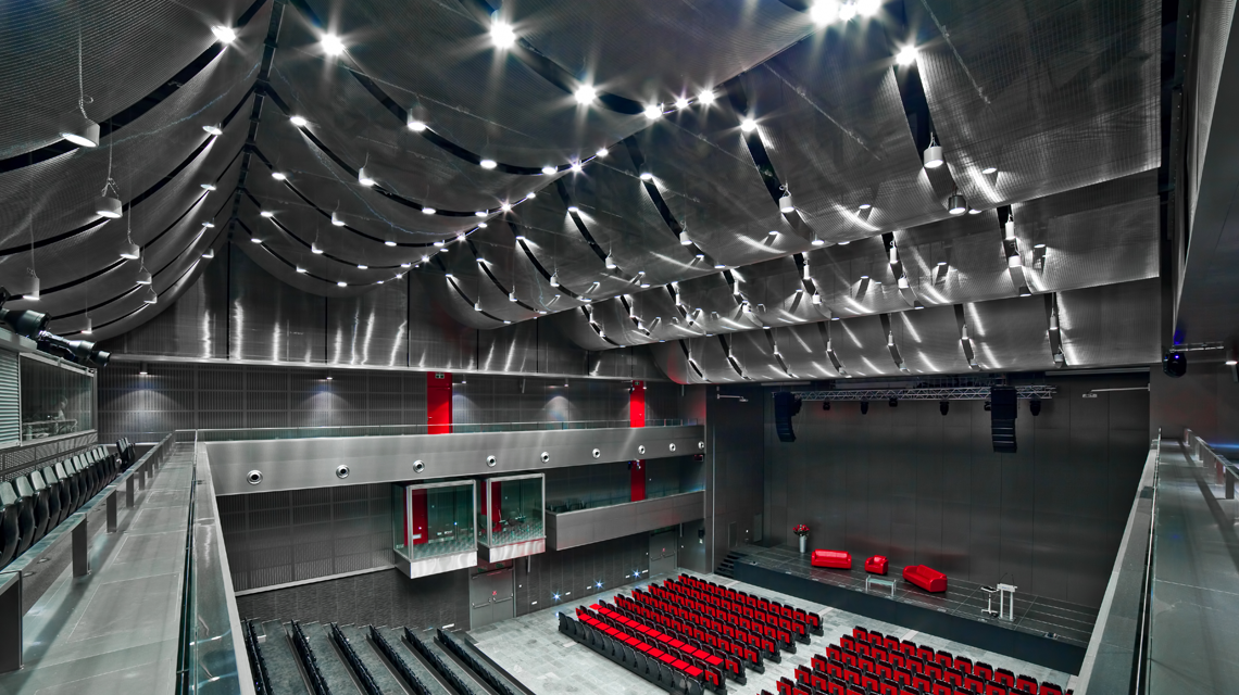 auditorium maille métallique câblée plafond www.plafondmetaldesign.fr  - <p>auditorium maille métallique câblée plafond <a href=