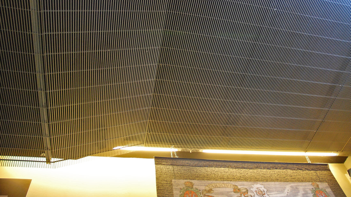 plafond en grille électro-soudée architecture design RADIUS www.plafondmetaldesign.fr - <p>plafond en grille électro-soudée architecture design RADIUS <a href=