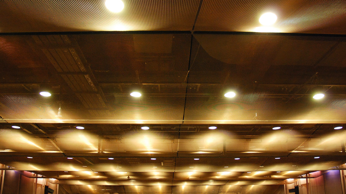 musée faux-plafond en maille métallique inox LEO P06090 www.plafondmetaldesign.fr - <p>musée faux-plafond en maille métallique inox LEO P06090 <a href=